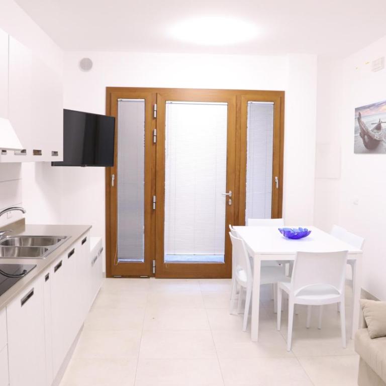 Condominio Diana Est- Gemini - Appartamento con 2 Camere da Letto - 23