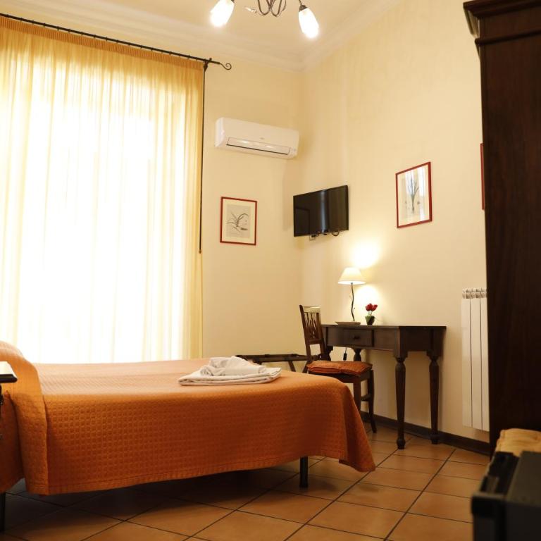 B&B Del Corso - Double or Twin Room with Balcony - 7