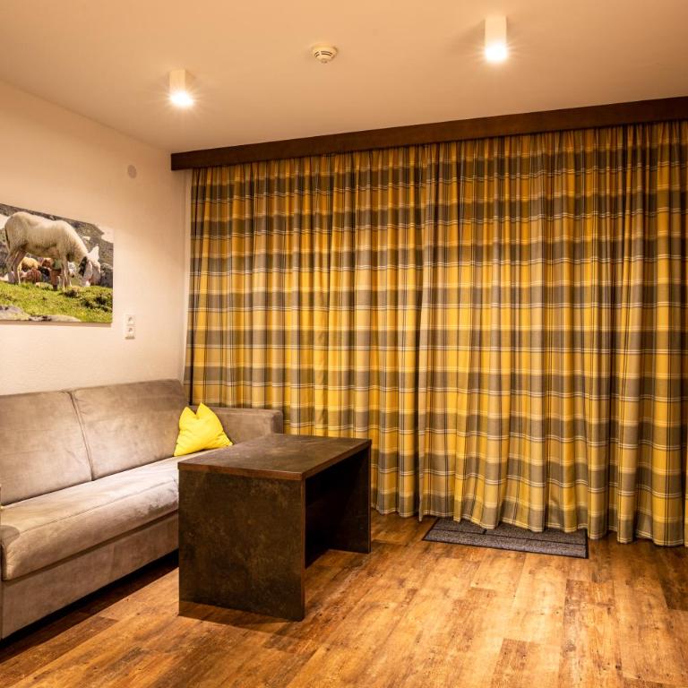 Lux Appartements - Apartment mit 1 Schlafzimmer und Balkon - 4