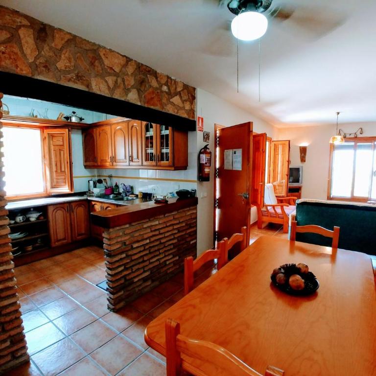CAZORLA, CASA RURAL LA GUINDALERA - Three-Bedroom House - 17