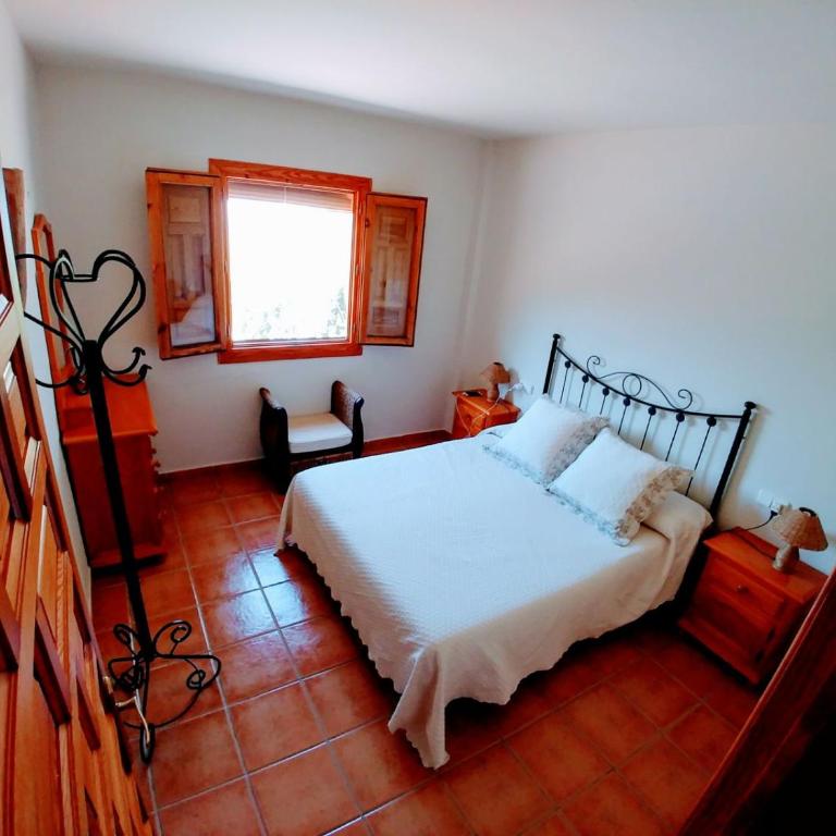 CAZORLA, CASA RURAL LA GUINDALERA - Three-Bedroom House - 24