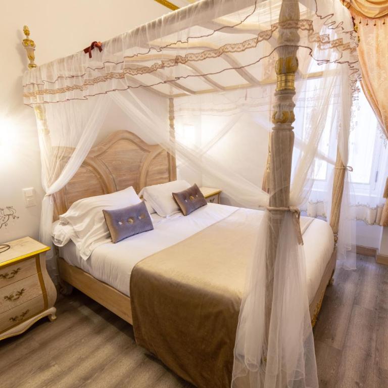 Chambre a Baldaquin Maison de L'Église Du couvent - Chambre Double avec Salle de Bains Privative - 5