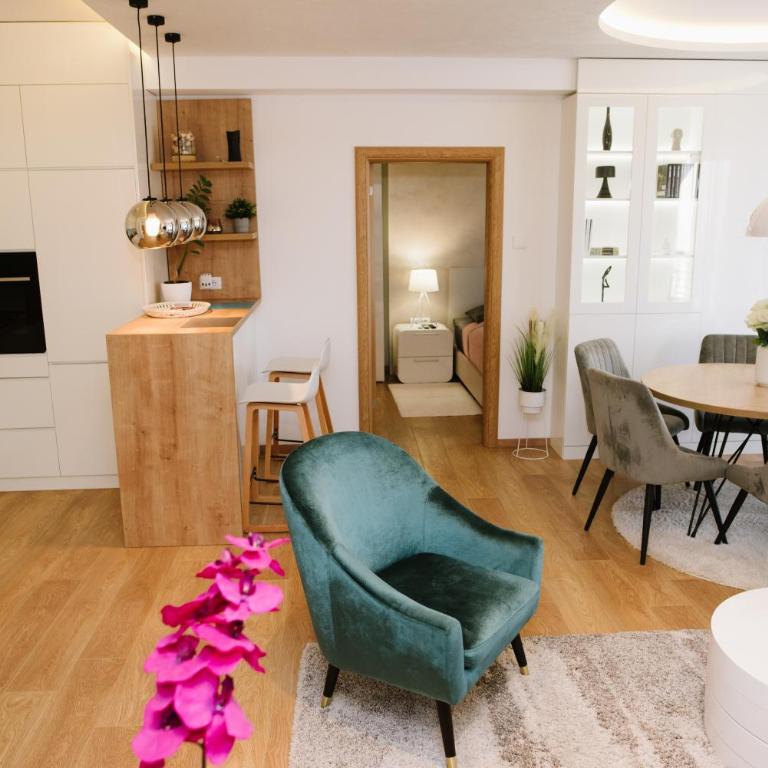 Lusso Apartman - Two-Bedroom Apartment - 2