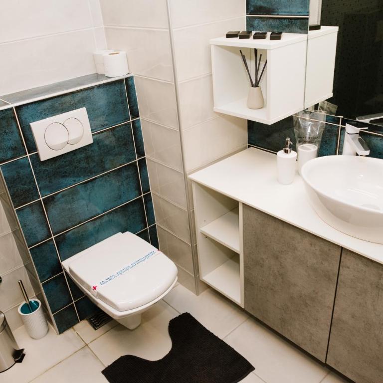 Lusso Apartman - Two-Bedroom Apartment - 22