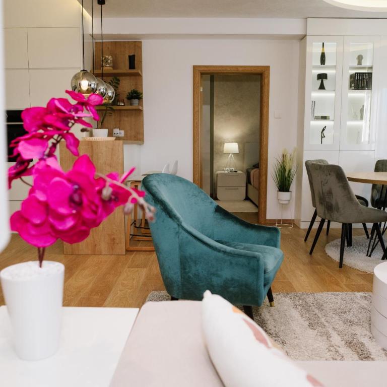 Lusso Apartman - Two-Bedroom Apartment - 34
