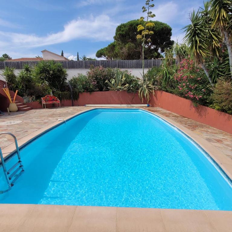 Villa Palm' Issambres 6 personnes, clim, avec piscine, jardin et parking privés - Villa 3 Chambres - 33