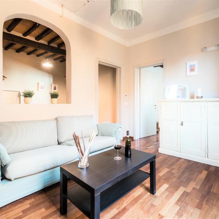 Hostly - La Pera Suite Apartment - 2 Bedrooms, Full Center - Two-Bedroom Apartment - 3