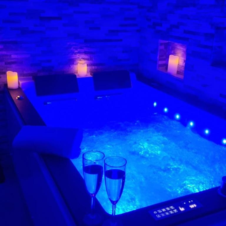 La Suite d'Ysis - Jacuzzi - Saint-Etienne - Apartment mit 1 Schlafzimmer - 16