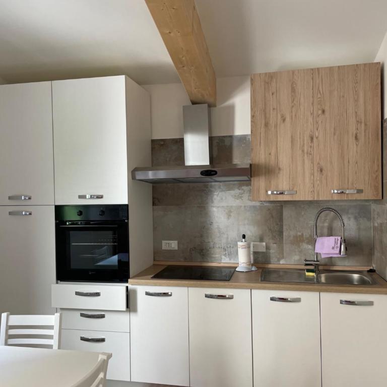 Appartamento Centro Follonica - Appartamento con 2 Camere da Letto - 2