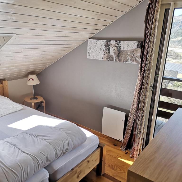 Appart T4 72m2 à Baratier entre les Orres et Embrun à coté du lac de Serre Ponçon. - Appartement - Vue sur Lac - 22