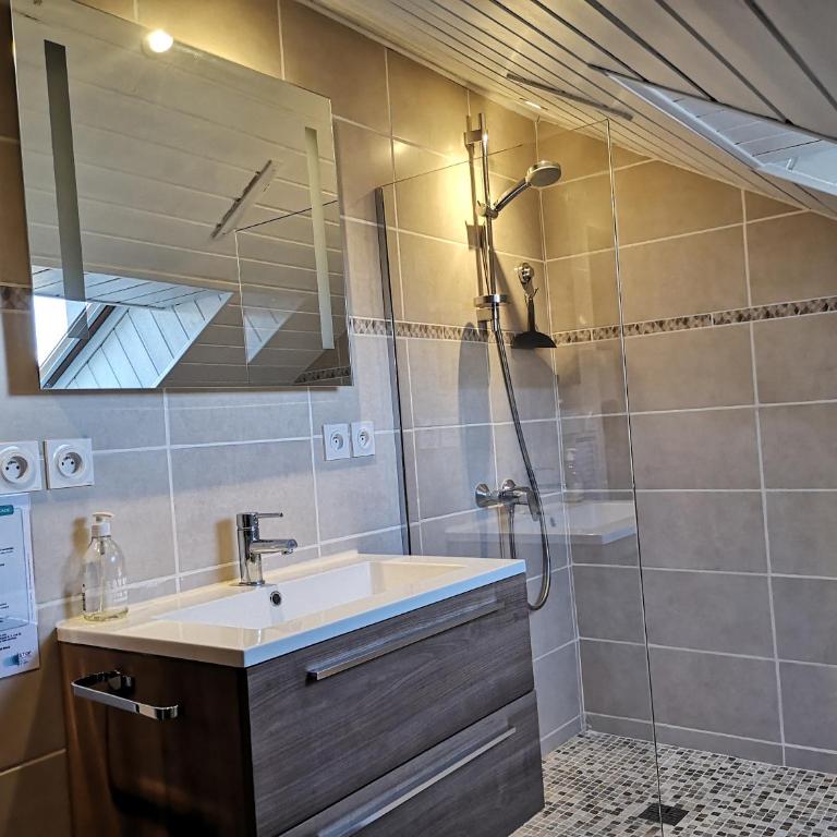 Appart T4 72m2 à Baratier entre les Orres et Embrun à coté du lac de Serre Ponçon. - Appartement - Vue sur Lac - 25