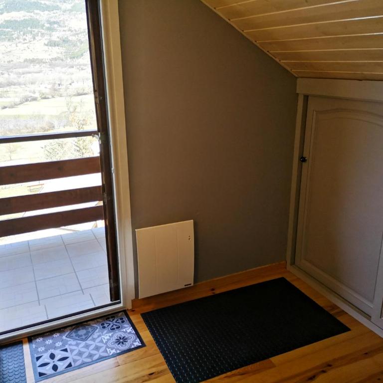 Appart T4 72m2 à Baratier entre les Orres et Embrun à coté du lac de Serre Ponçon. - Appartement - Vue sur Lac - 28