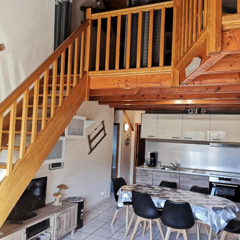 Appart T4 72m2 à Baratier entre les Orres et Embrun à coté du lac de Serre Ponçon. - Appartement - Vue sur Lac - 18