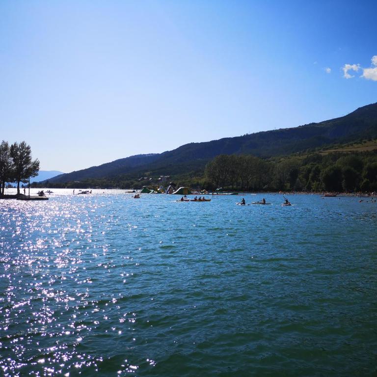 Appart T4 72m2 à Baratier entre les Orres et Embrun à coté du lac de Serre Ponçon. - Appartement - Vue sur Lac - 16