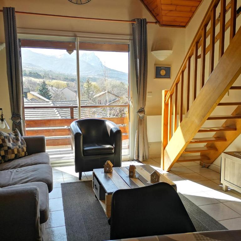 Appart T4 72m2 à Baratier entre les Orres et Embrun à coté du lac de Serre Ponçon. - Appartement - Vue sur Lac - 4