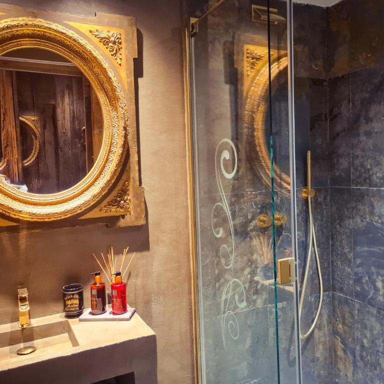 Apartamentos El Rincón de Usana Zona Zero - Deluxe Suite mit Whirlpool-Badewanne - 2