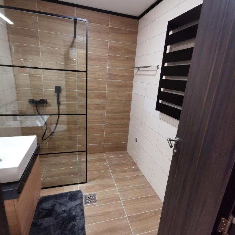 Suncana planina apartman 103 - Deluxe King Studio - 11