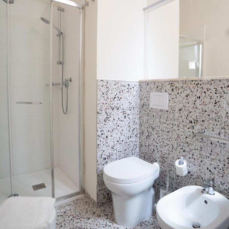 Albergo Centrale - Camera Matrimoniale/Doppia con Letti Singoli - 12