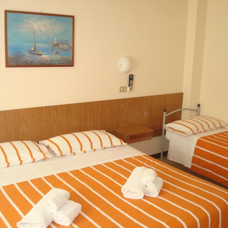 Hotel Amalfi - Camera Tripla Standard - 1