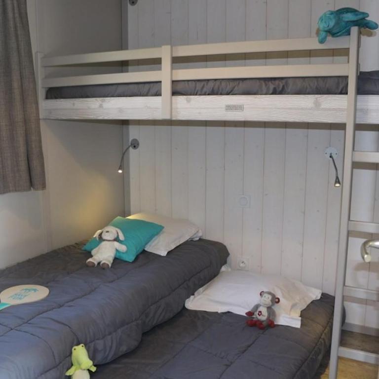 Camping Mas De Pierredon - Chalet Premium - 8 personnes dont 2 enfants, Tv et climatisation, grande terrasse couverte - 2
