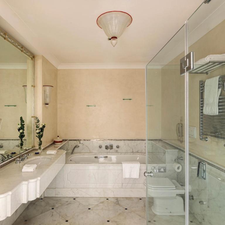 Hotel Cipriani, A Belmond Hotel, Venice - Junior Suite Poolside with Patio - 5