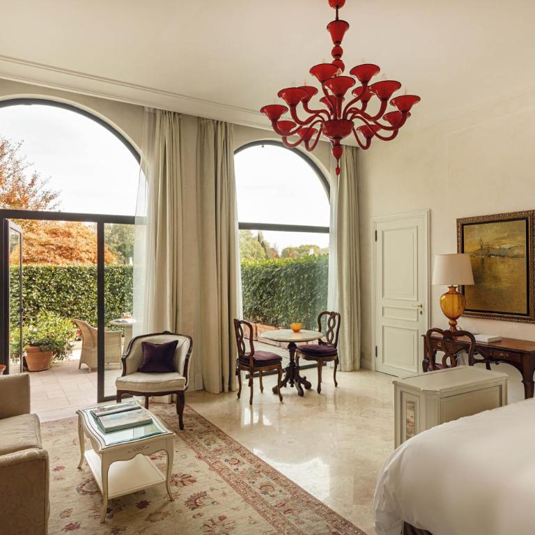 Hotel Cipriani, A Belmond Hotel, Venice - Junior Suite Poolside with Patio - 1