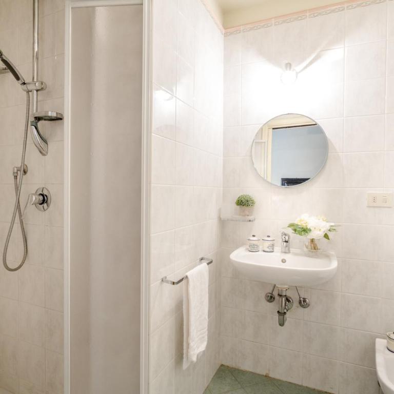 Casa Simonetta, Modern and Antique Ground Floor Apartment inside the Walls of Lucca - Appartamento con 2 Camere da Letto - 29