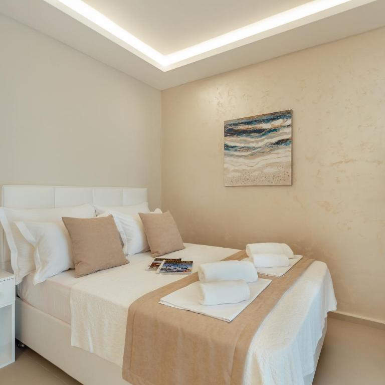 Apartments Dabinovic - Studio with Balcony - 11