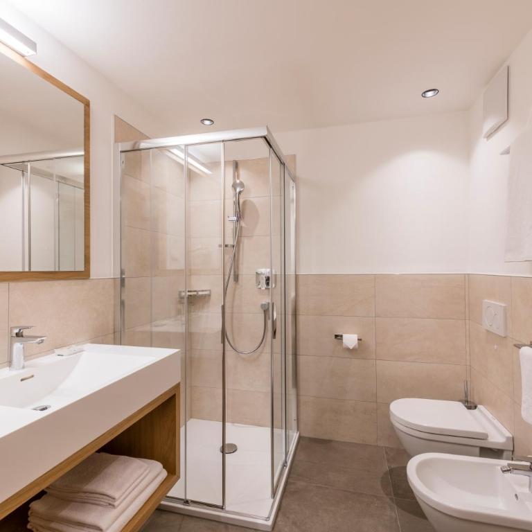 Hotel Weisses Rössl - Cavallino Bianco - Adults Only - Camera Matrimoniale Comfort - 4
