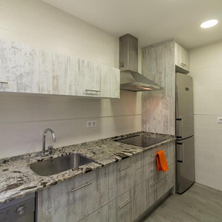 Bed&BCN Park Güell - Three-Bedroom House - 11