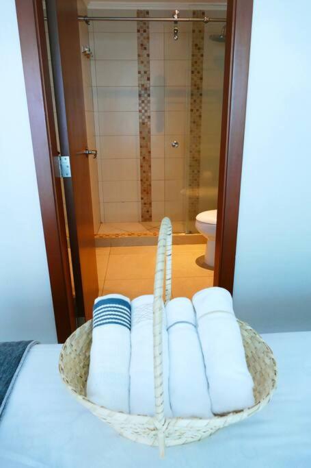 Ecusuites Riverfront l Balcony - One-Bedroom Apartment - 23