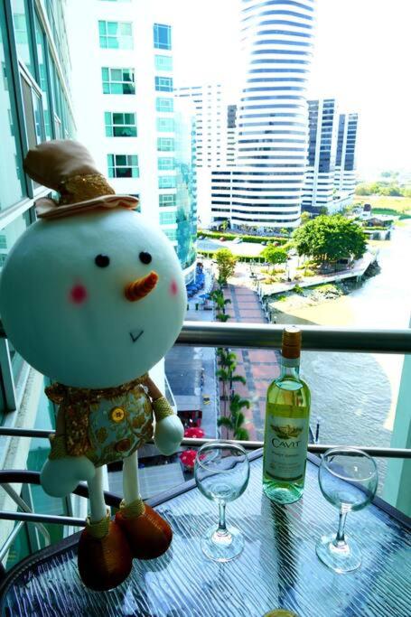 Ecusuites Riverfront l Balcony - One-Bedroom Apartment - 37