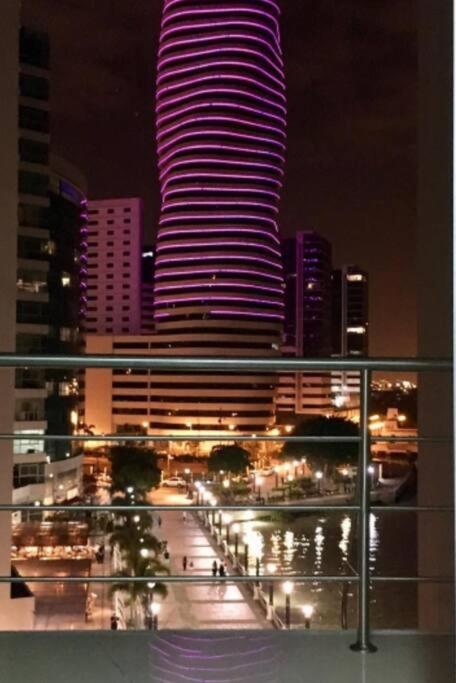 Ecusuites Riverfront l Balcony - One-Bedroom Apartment - 41