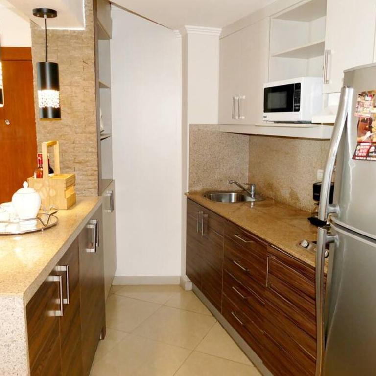 Ecusuites Riverfront l Balcony - One-Bedroom Apartment - 18
