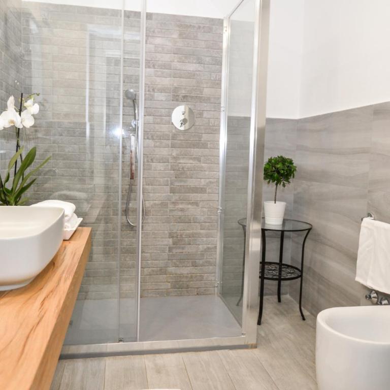 NAVONA VITA SUITES - Camera King Deluxe - 8