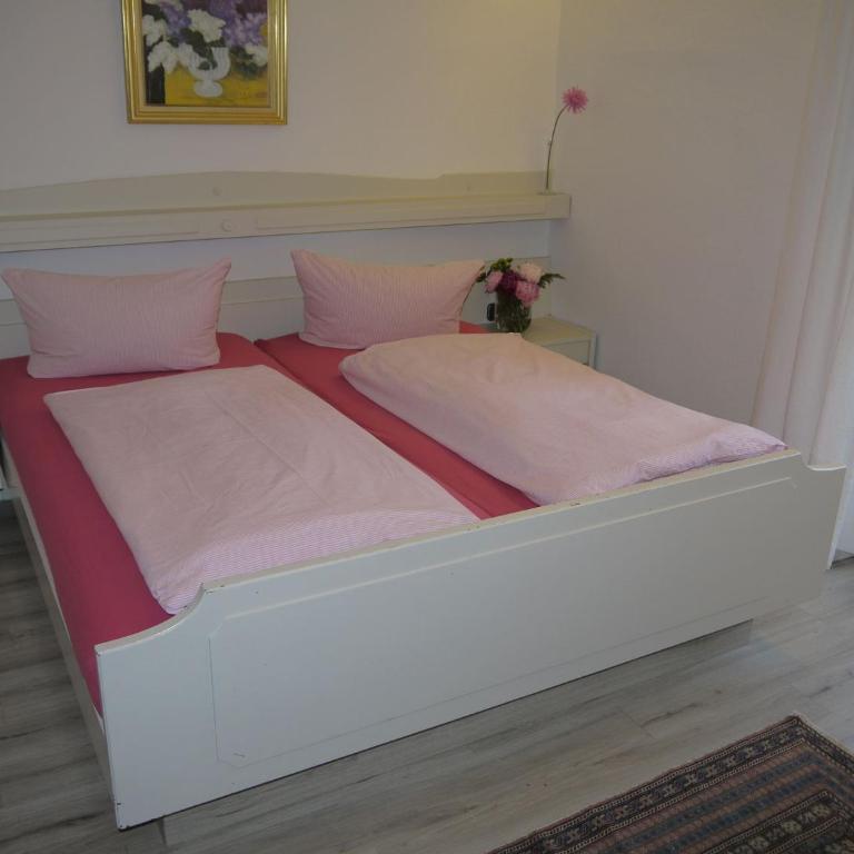 Malerhaus Ferienwohnungen - Apartment mit Balkon - 13