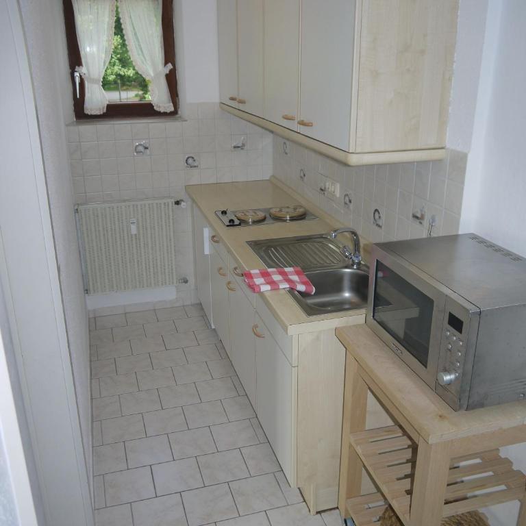 Malerhaus Ferienwohnungen - Apartment mit Balkon - 8