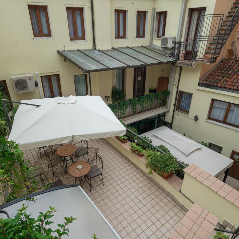 Locanda Herion - Camera Matrimoniale - 11