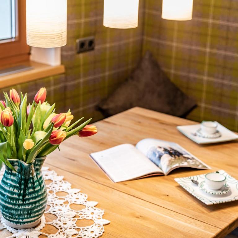 Landhaus Seiringer Apartments - Apartment mit Terrasse - 8