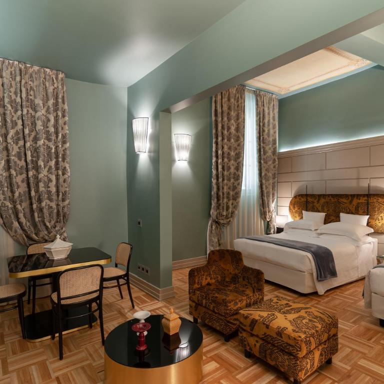 Hotel Number Nine - Queen Suite with Spa Bath - 3