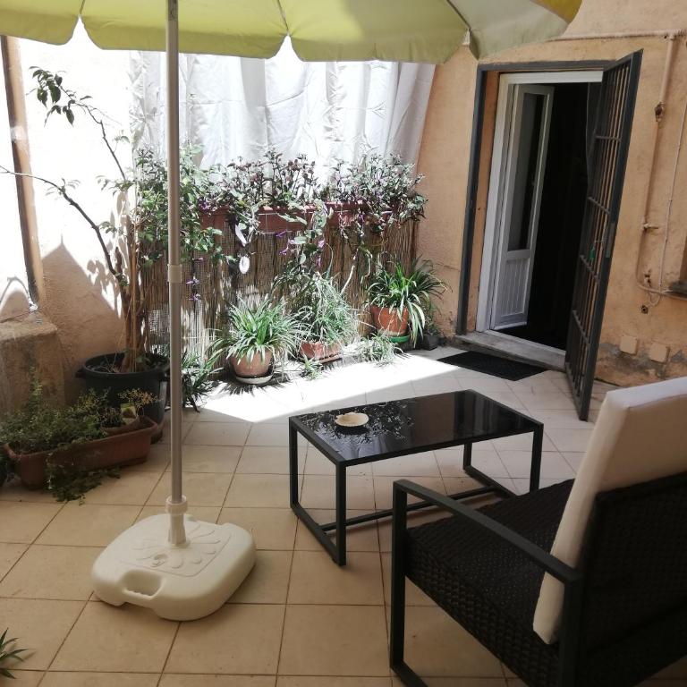Apartments Campo de Fiori - One-Bedroom House - 17