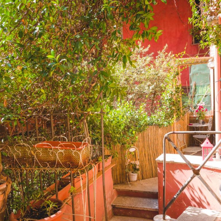 Apartments Campo de Fiori - One-Bedroom House - 4