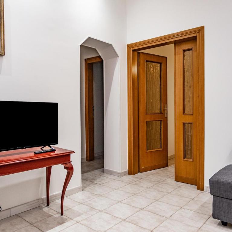 Mecenate Apartment Cavour - Two-Bedroom Apartment - 19