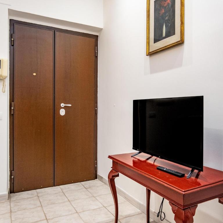 Mecenate Apartment Cavour - Two-Bedroom Apartment - 21
