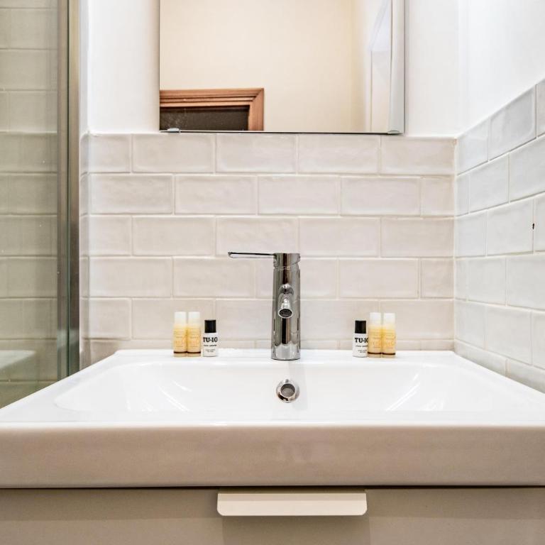 Mecenate Apartment Cavour - Two-Bedroom Apartment - 8