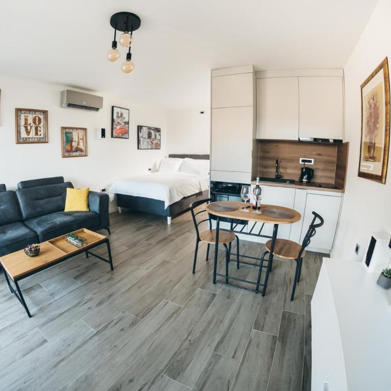 HelloSky Apartment - One-Bedroom Apartment - 8