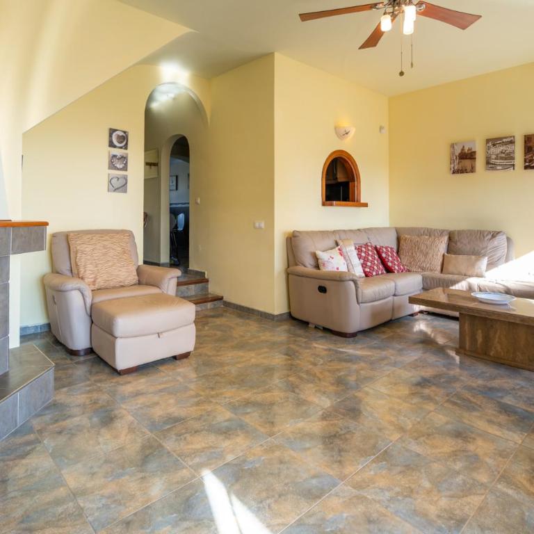 3 Bedroom House, 400m to the Beach, Near La Cala de Mijas - Casa de 3 dormitorios - 16