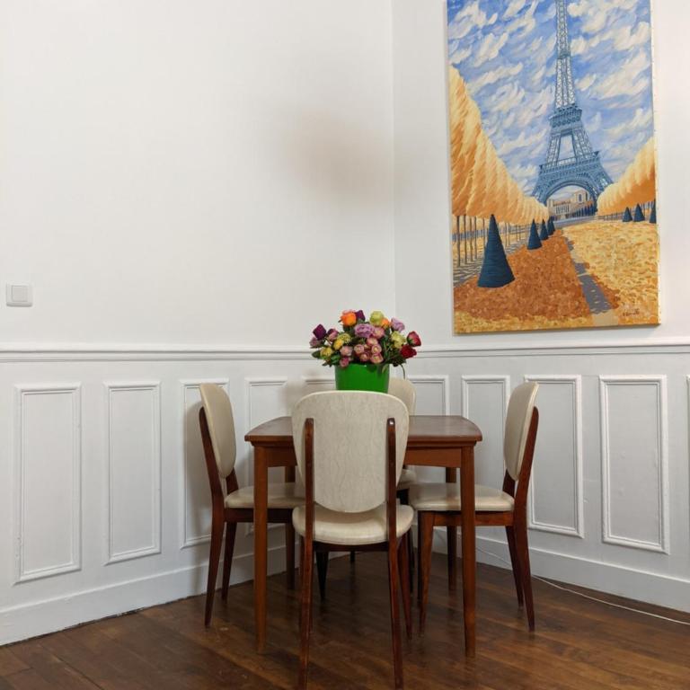 Private acces to the all flat. Charming Parisian. - Chambre Quadruple avec Salle de Bains Privative - 1