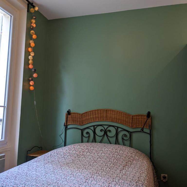 Private acces to the all flat. Charming Parisian. - Chambre Quadruple avec Salle de Bains Privative - 11