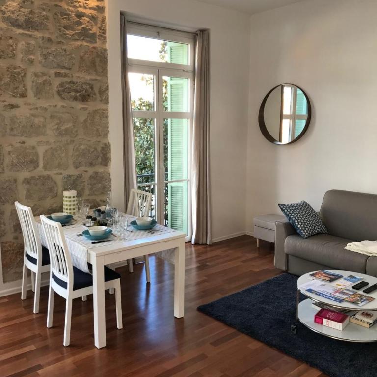 Menton vue jardins Biovès spacieux 2 pièces 52m2 en hypercentre - Apartment mit 1 Schlafzimmer - 15
